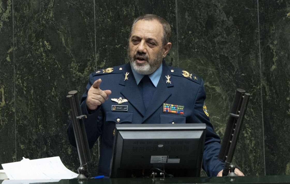 Irański minister obrony Aziz Nasirzadeh